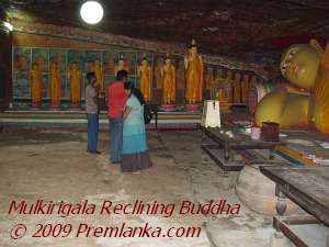 Mulkirigala Reclining Buddha